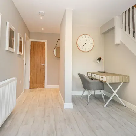 Bishop Fell Nyaraló